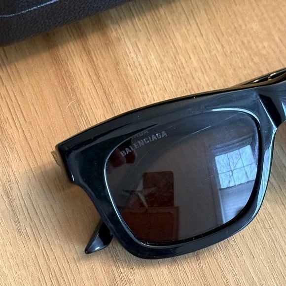 Balenciaga BB0161S 001 Sunglasses Women display picture 1